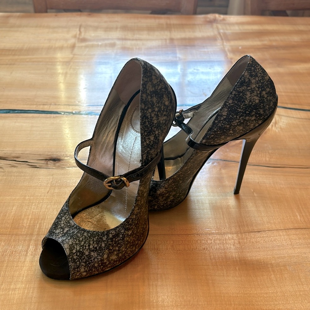 Q by Pasquale Open Toe Mary Janes Size 38